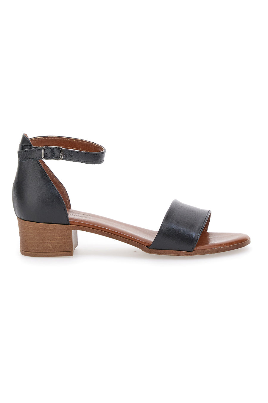 Sandali Neri Con Tacco Basso Pittarello Look 243035