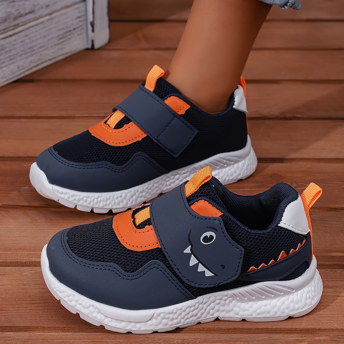 Nuove Sneakers Estive Leggere in Mesh per Bambini con Design a…