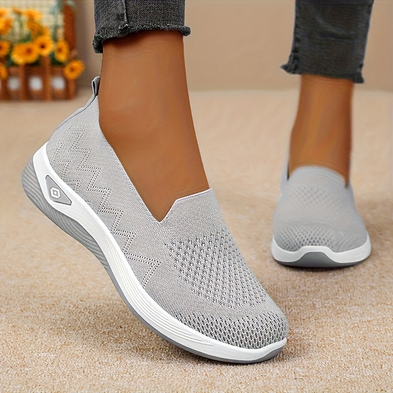 Sneakers casual da donna, tomaia in mesh leggera e traspirante…