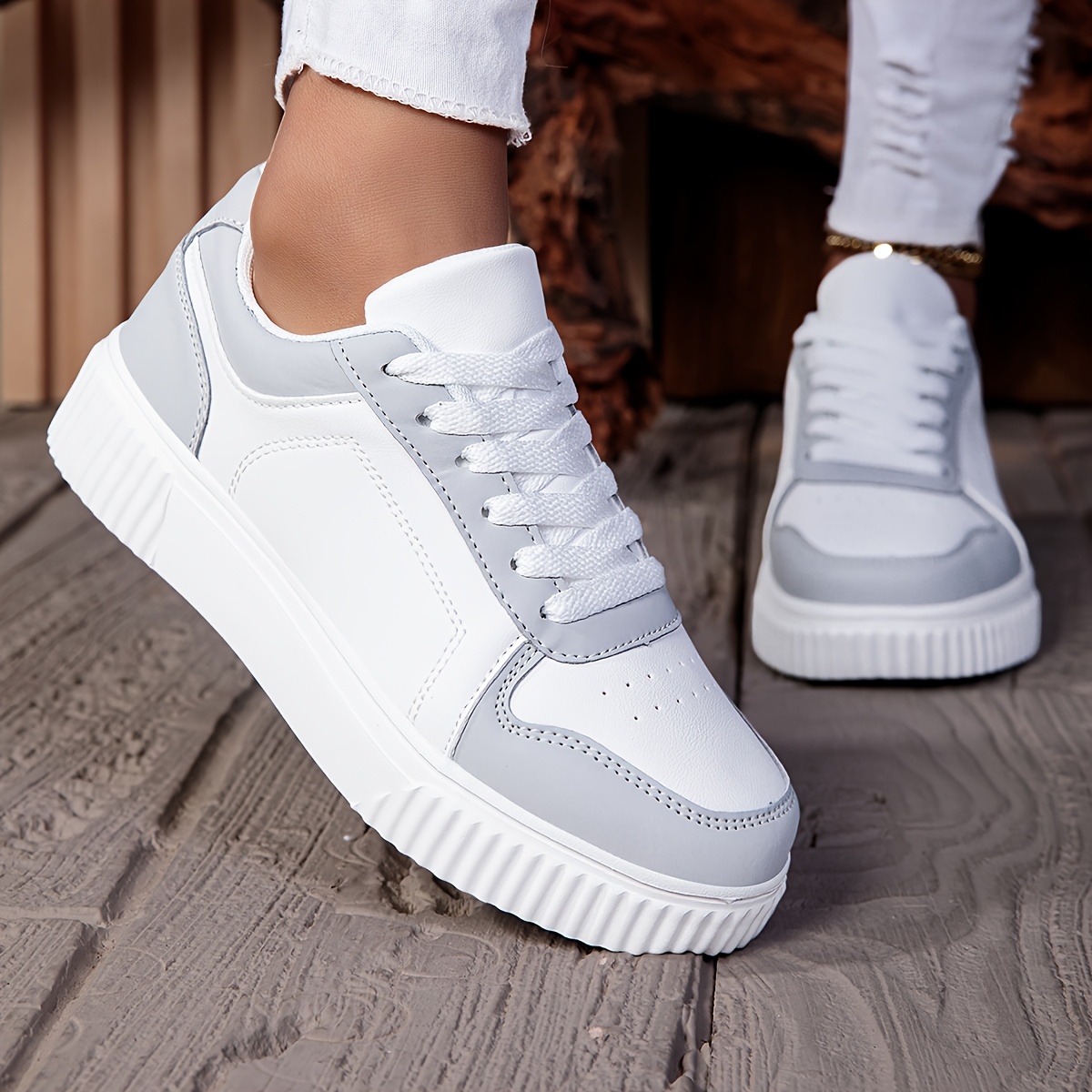 Sneakers casual da donna con lacci e tomaia bassa - Fodera…