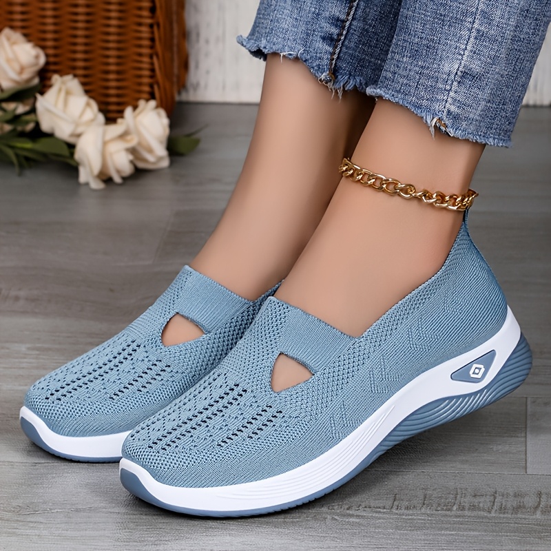 Sneakers da donna in maglia leggere e alla moda con design…