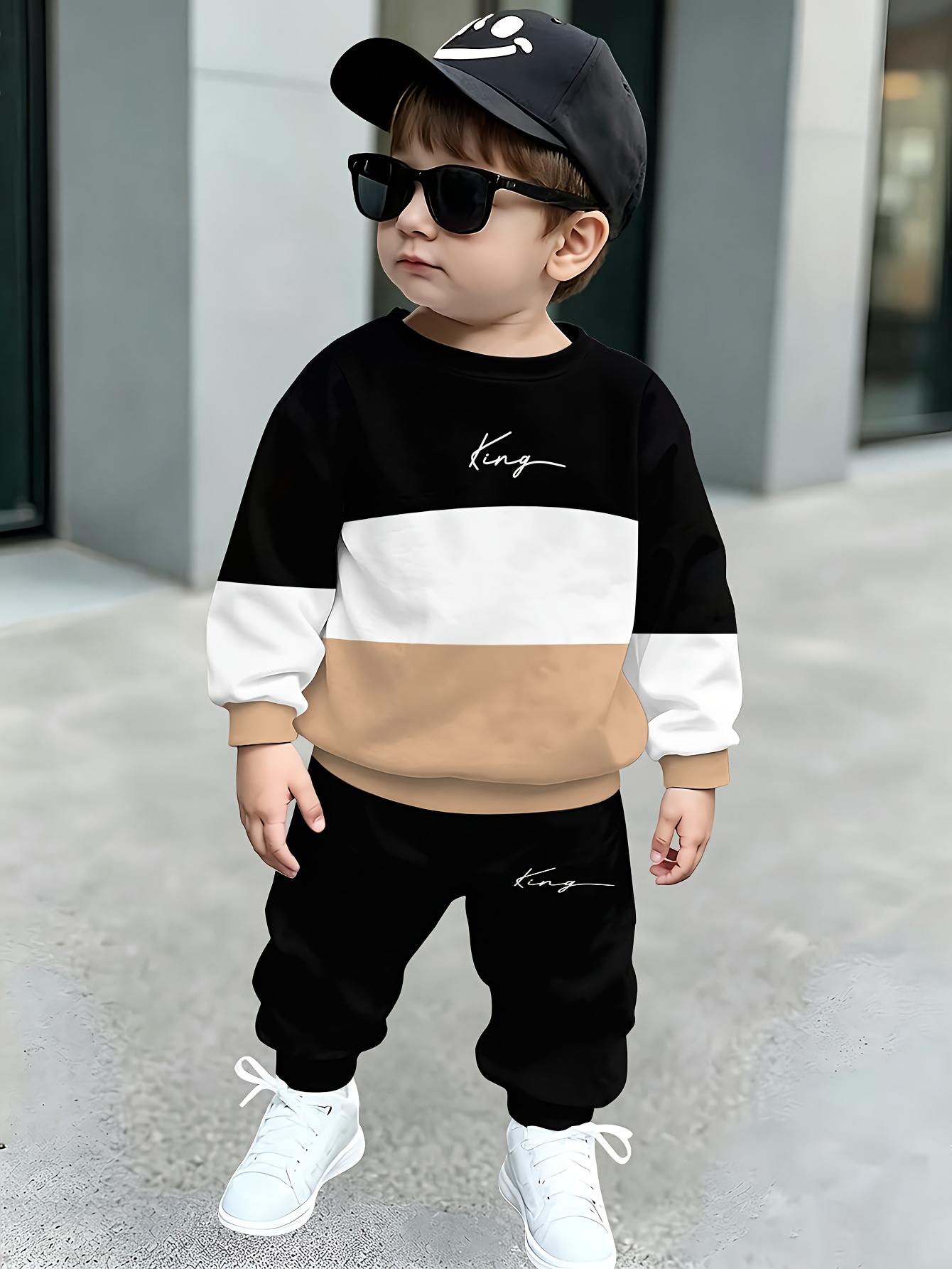 Completo felpa girocollo e pantaloni per ragazzo, leggero e…