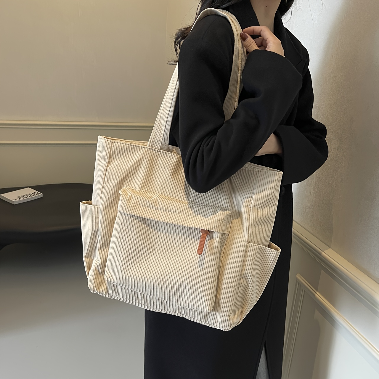 Borsa a spalla da donna in velluto a coste tinta unita, grande…