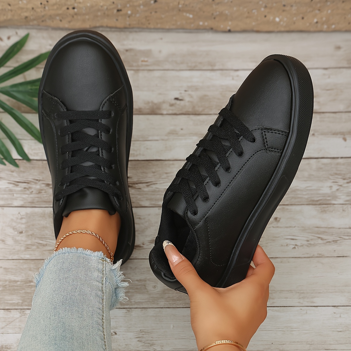 Sneakers da Donna Basse con Lacci - Punta Tonda, Suola in PU…